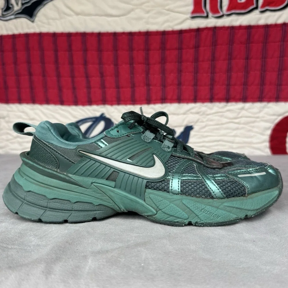 Size 8.5 - Nike V2K Run Bicoastal Vintage Green‎ W